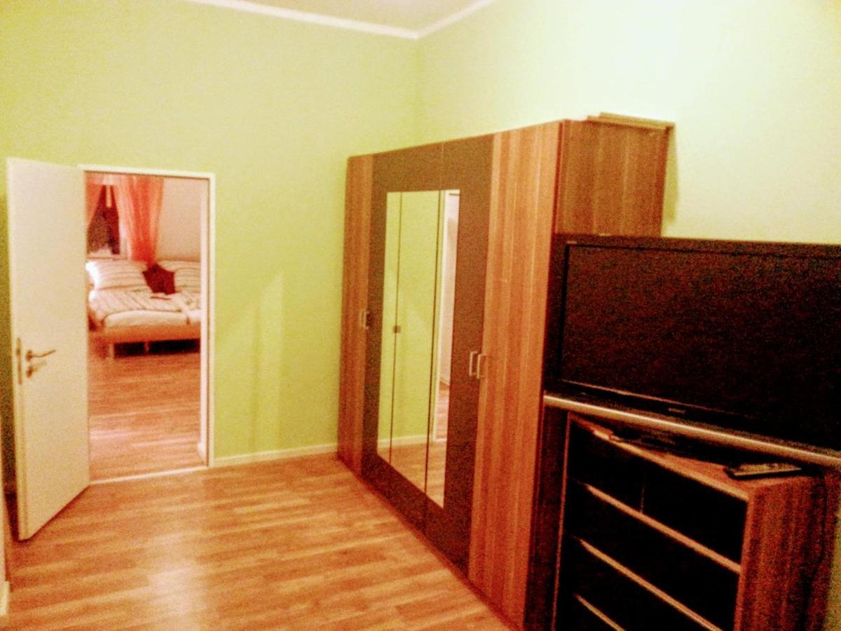 Schwarzer Adler Ferienwohnung Mit 3 Schlafzimmer, Wz, Kueche, Bad Markisch Buchholz Екстериор снимка